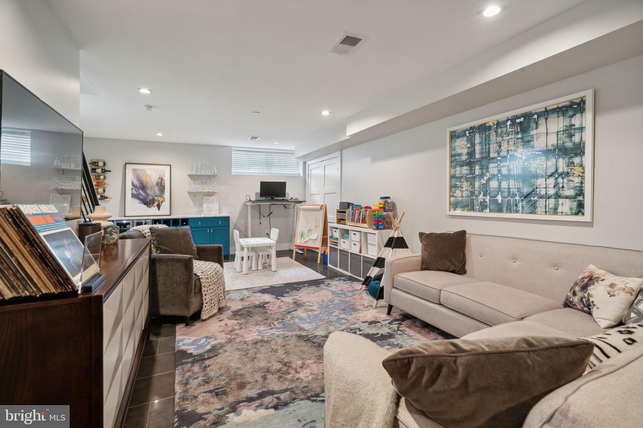 805 LeCount Street Philadelphia, PA 19130 - Photo 46 of 54