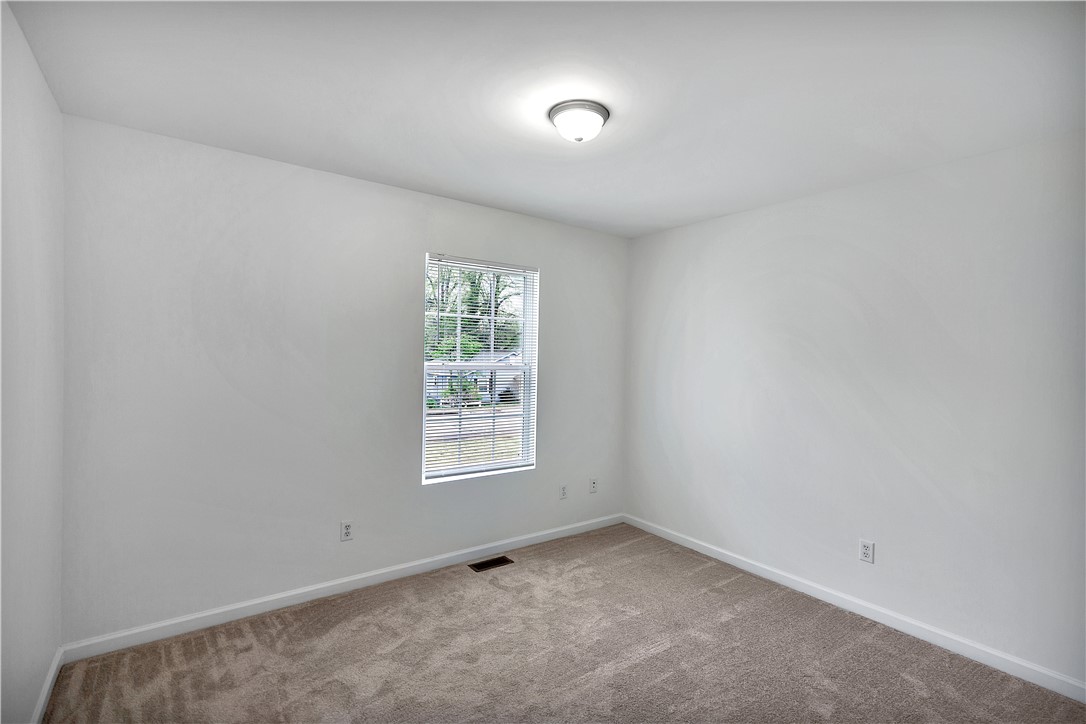 1942 Inman Drive Anderson, SC 29625 - Photo 16 of 18 Bedroom 3