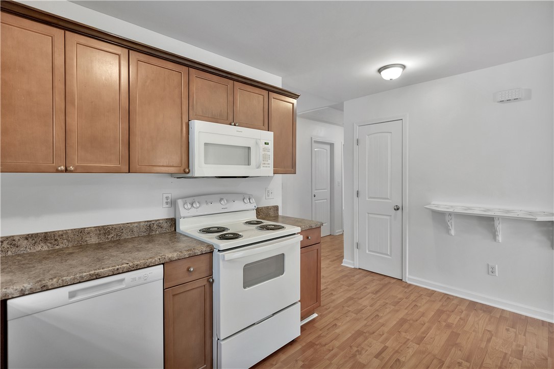 1942 Inman Drive Anderson, SC 29625 - Photo 8 of 18 Kitchen