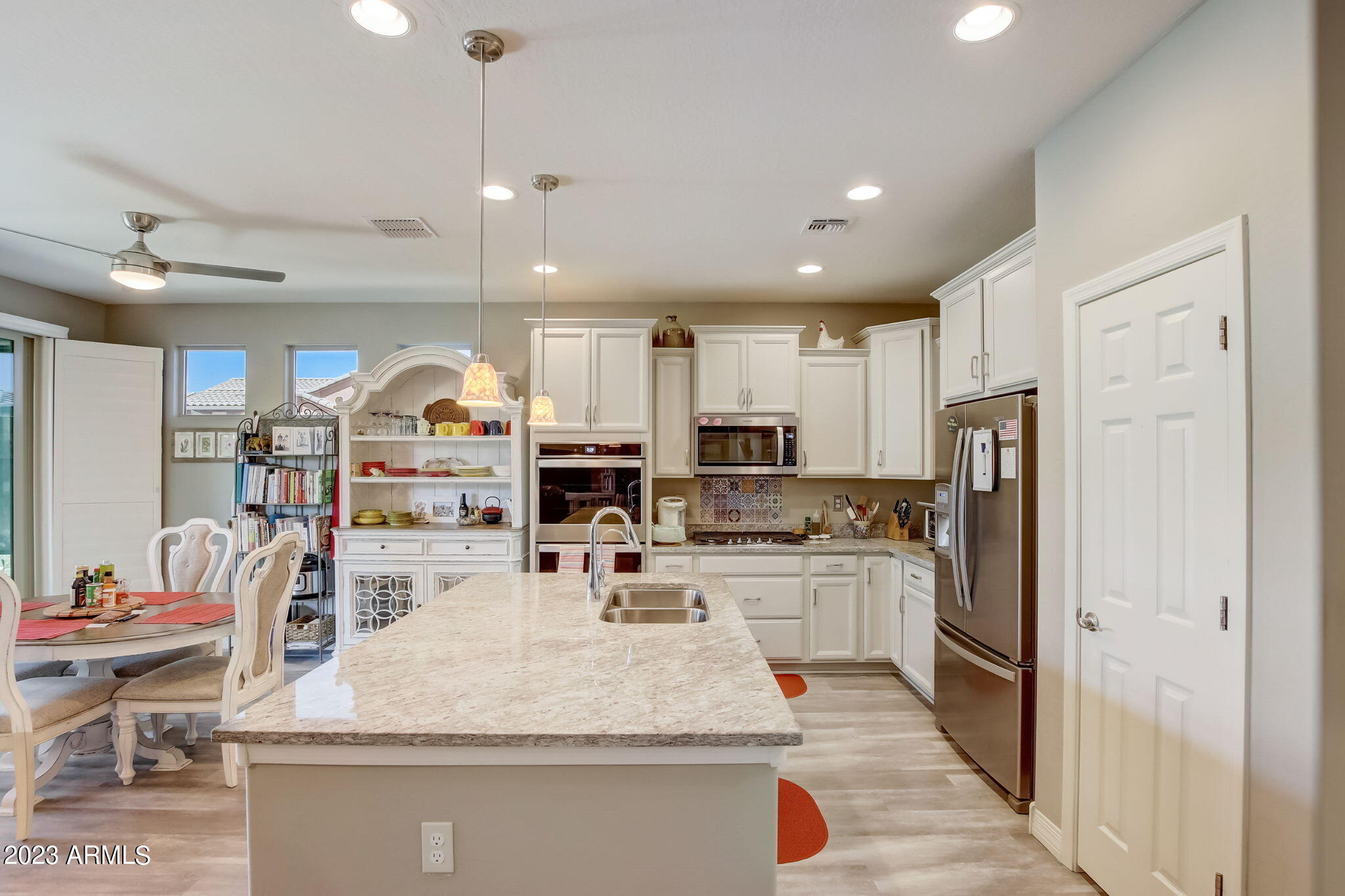 41574 West Summer Wind Way Maricopa, AZ 85138 - Photo 11 of 39 14-web-or-mls-W Summer Wind Way-014