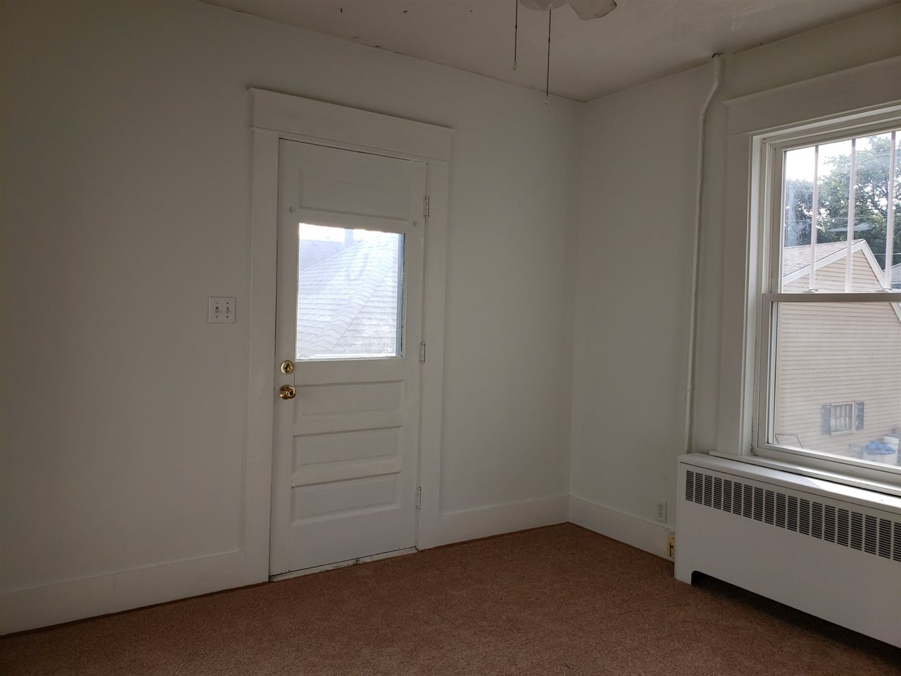 721 Howe Street Manchester, NH 03103 - Photo 13 of 37