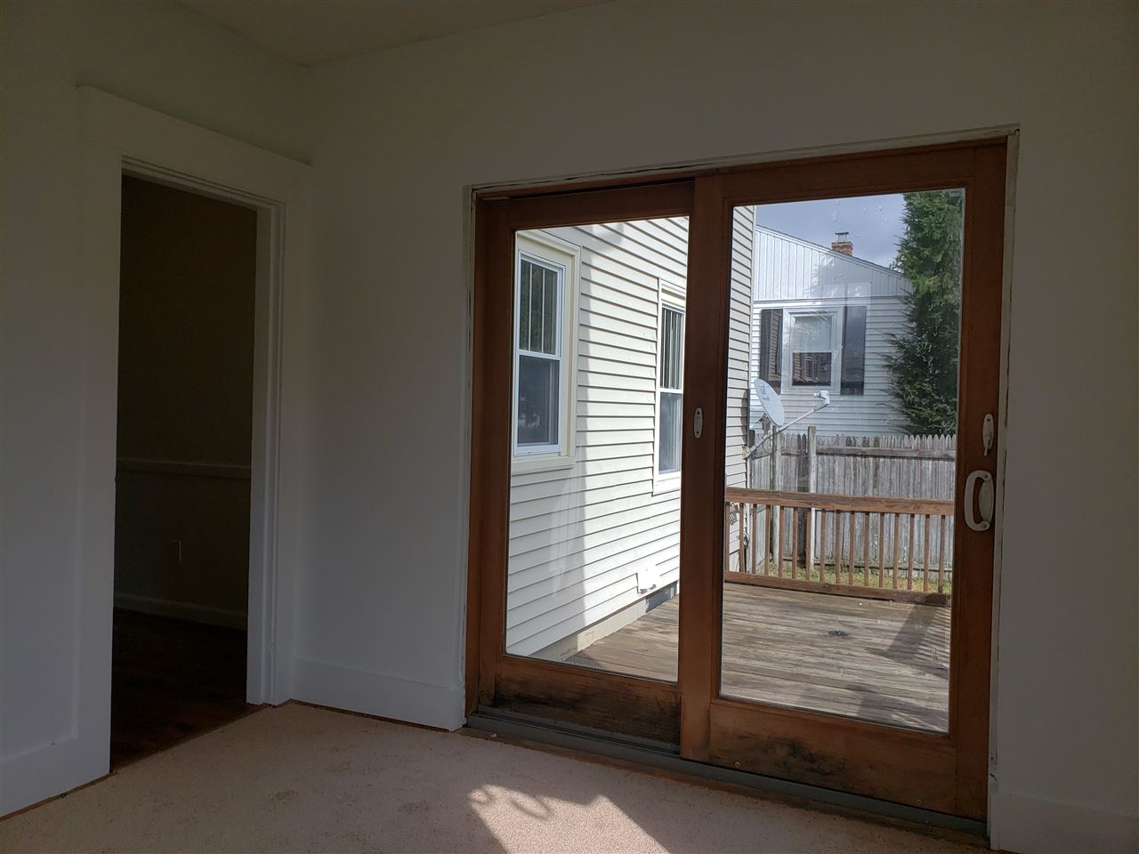 721 Howe Street Manchester, NH 03103 - Photo 14 of 37