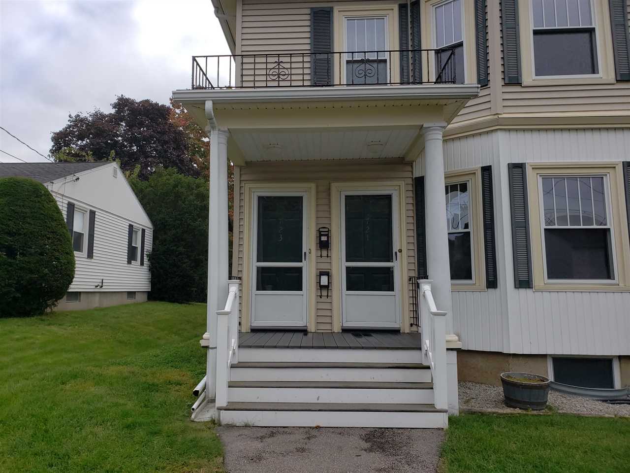 721 Howe Street Manchester, NH 03103 - Photo 17 of 37