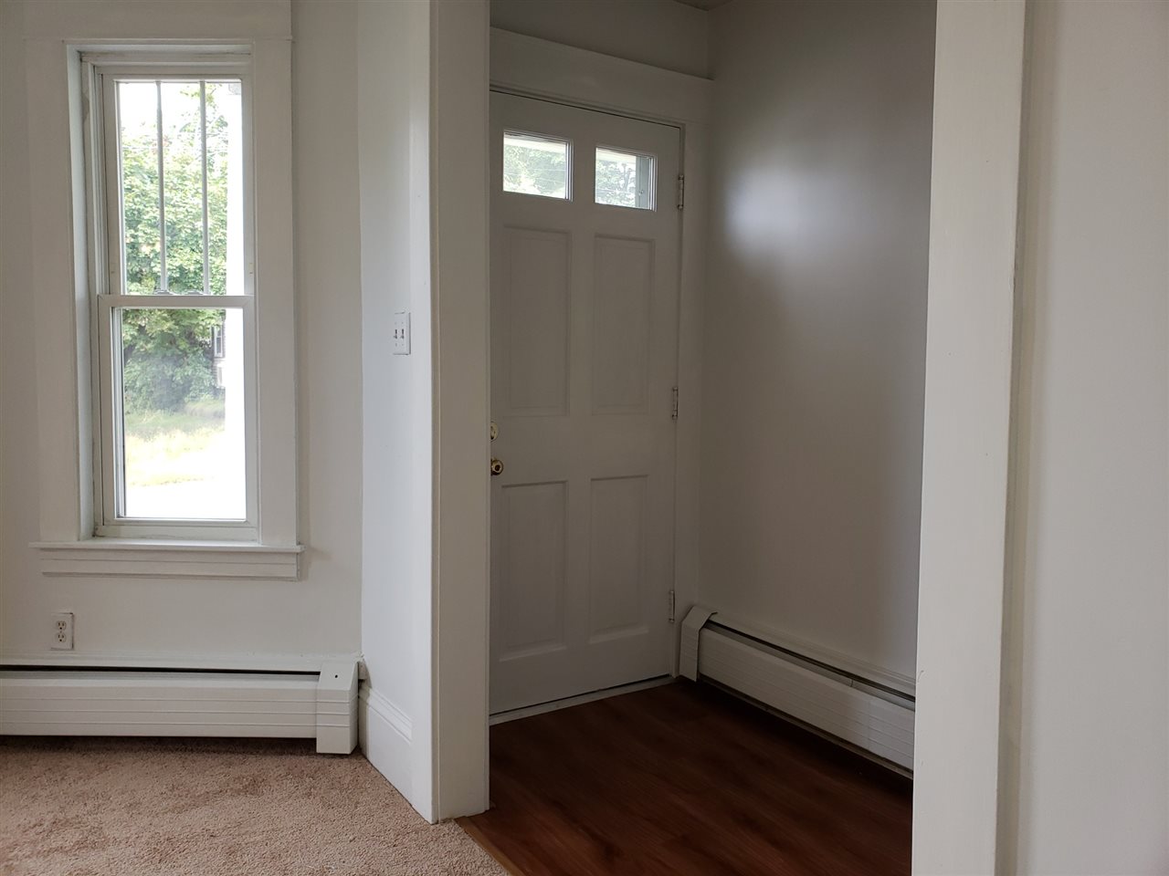 721 Howe Street Manchester, NH 03103 - Photo 3 of 37