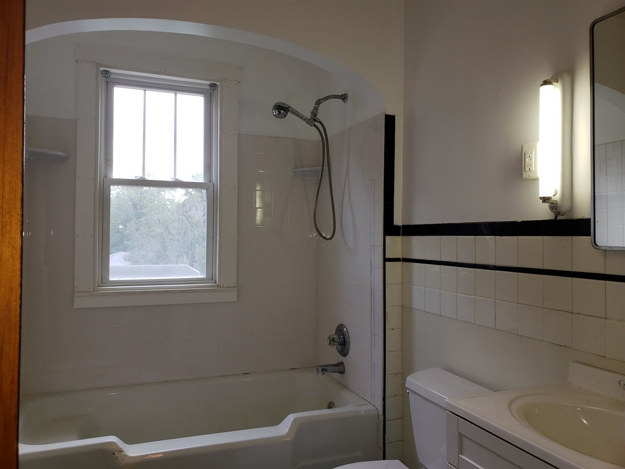 721 Howe Street Manchester, NH 03103 - Photo 29 of 37