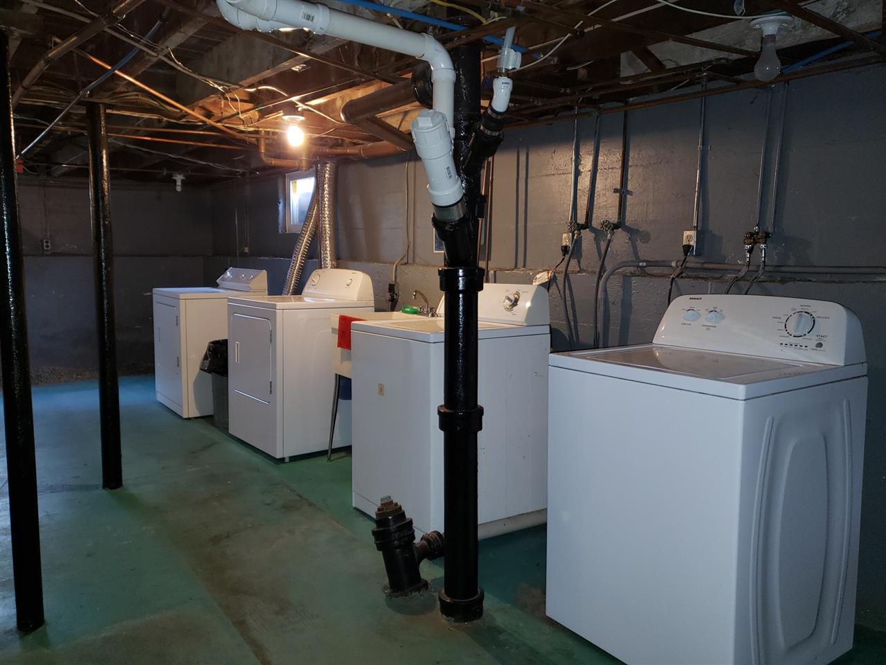721 Howe Street Manchester, NH 03103 - Photo 32 of 37