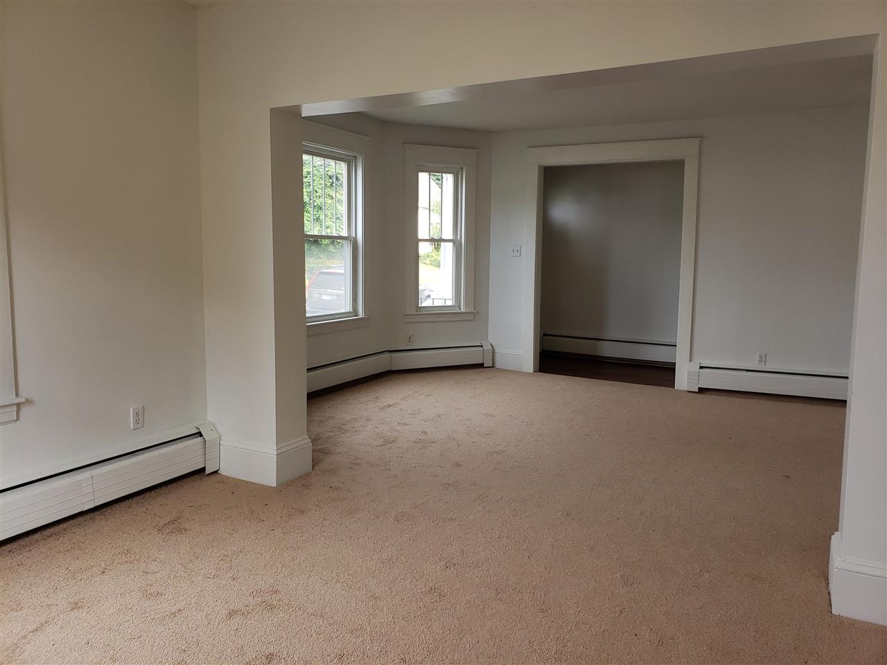 721 Howe Street Manchester, NH 03103 - Photo 7 of 37