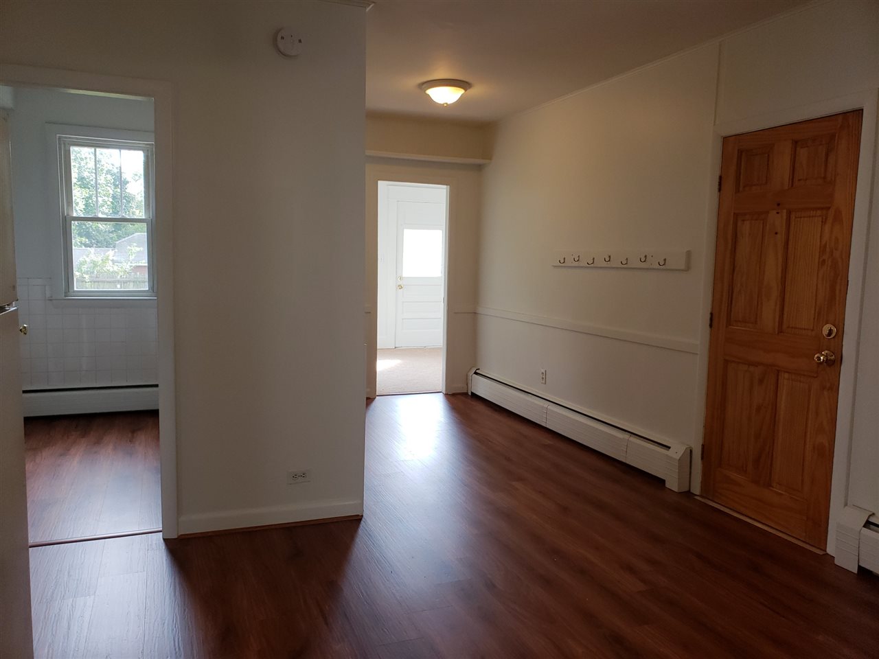 721 Howe Street Manchester, NH 03103 - Photo 9 of 37