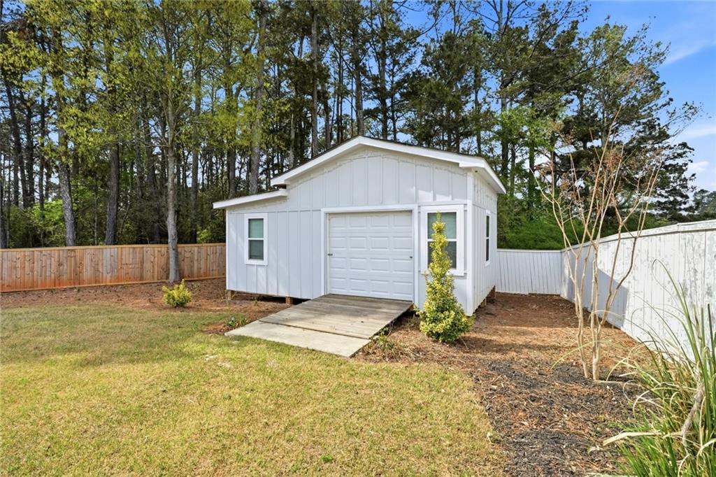 649 Tanners Bridge Road Bethlehem, GA 30620 - Photo 27 of 30 a backyard of a house
