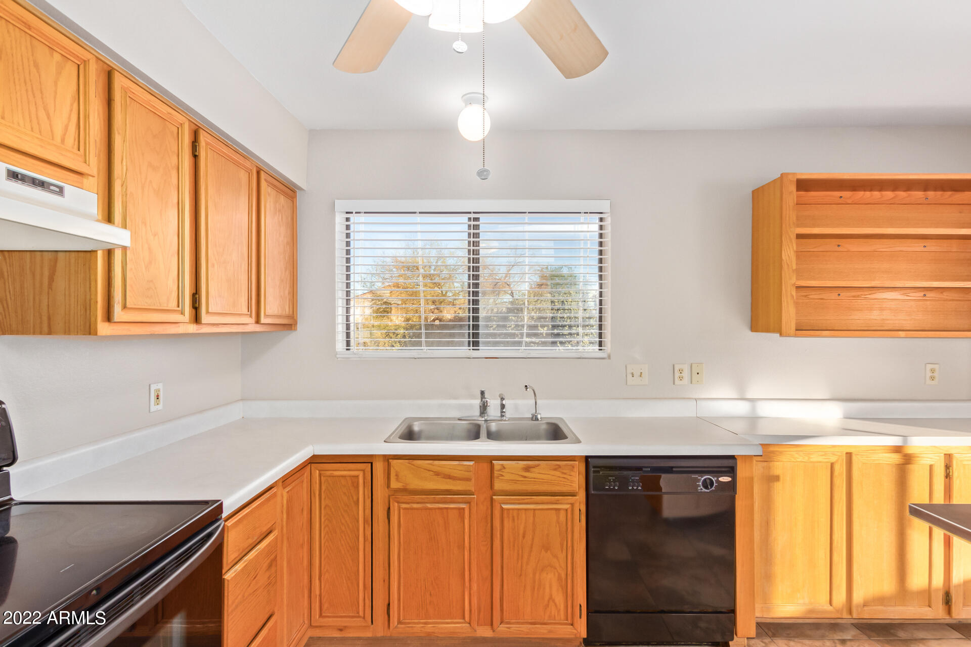 1345 South Mountain View Road Apache Junction, AZ 85119 - Photo 5 of 26 0015-15-Mountain View