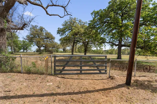 $409,000 | 552 County Road 306, Rockdale, TX 76567