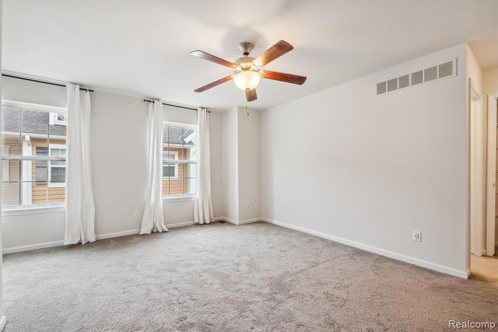 2683 Harvard Road, Unit 5 Berkley, MI 48072 - Photo 20 of 43