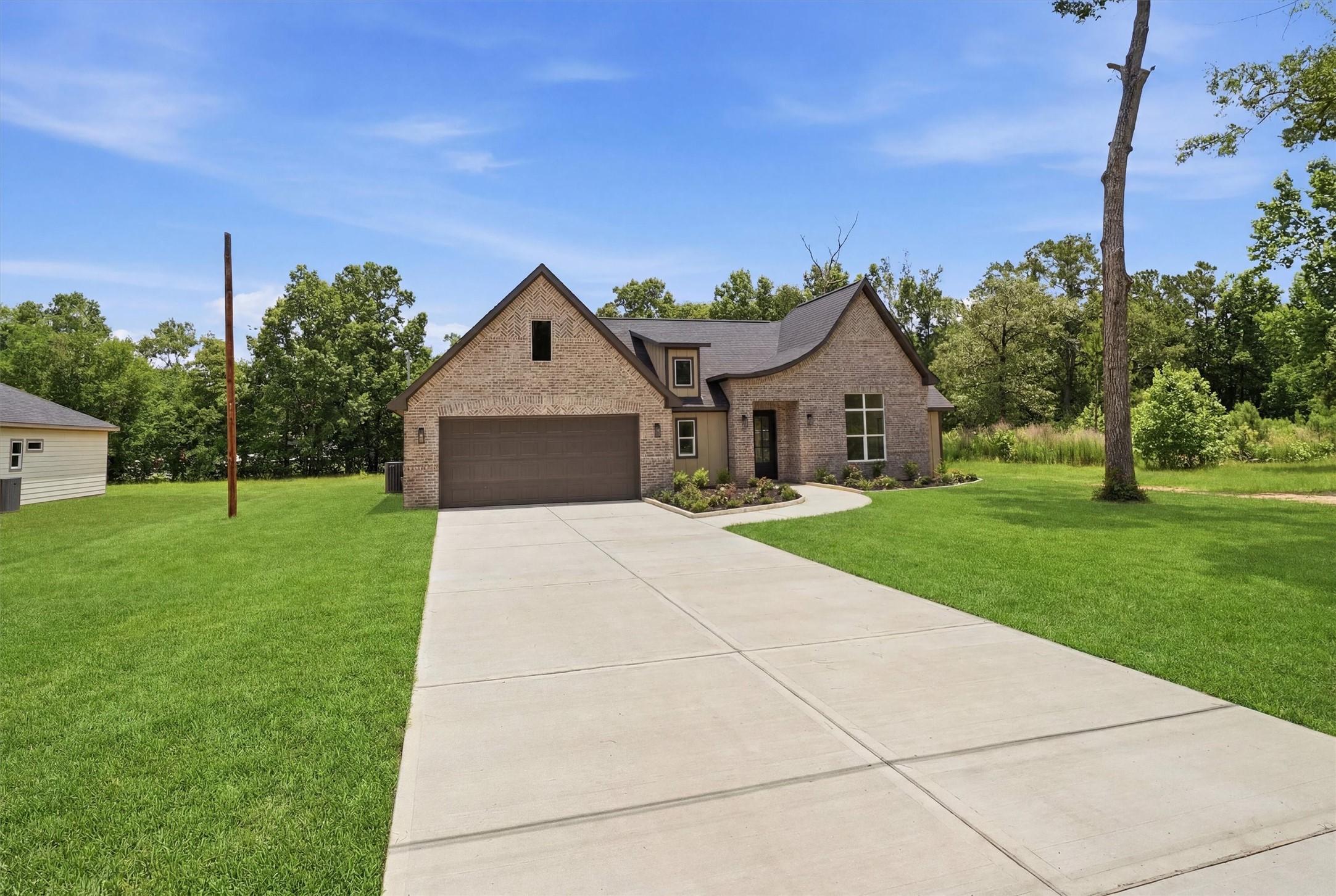 16629 Avery Street Conroe, TX 77302 - Photo 2 of 30