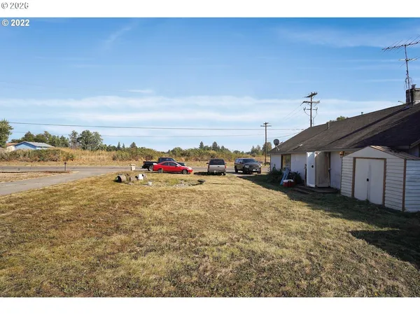 $364,000 | 2240 Southwest Ferry Street, Albany, OR 97322