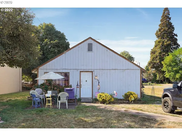 $364,000 | 2240 Southwest Ferry Street, Albany, OR 97322