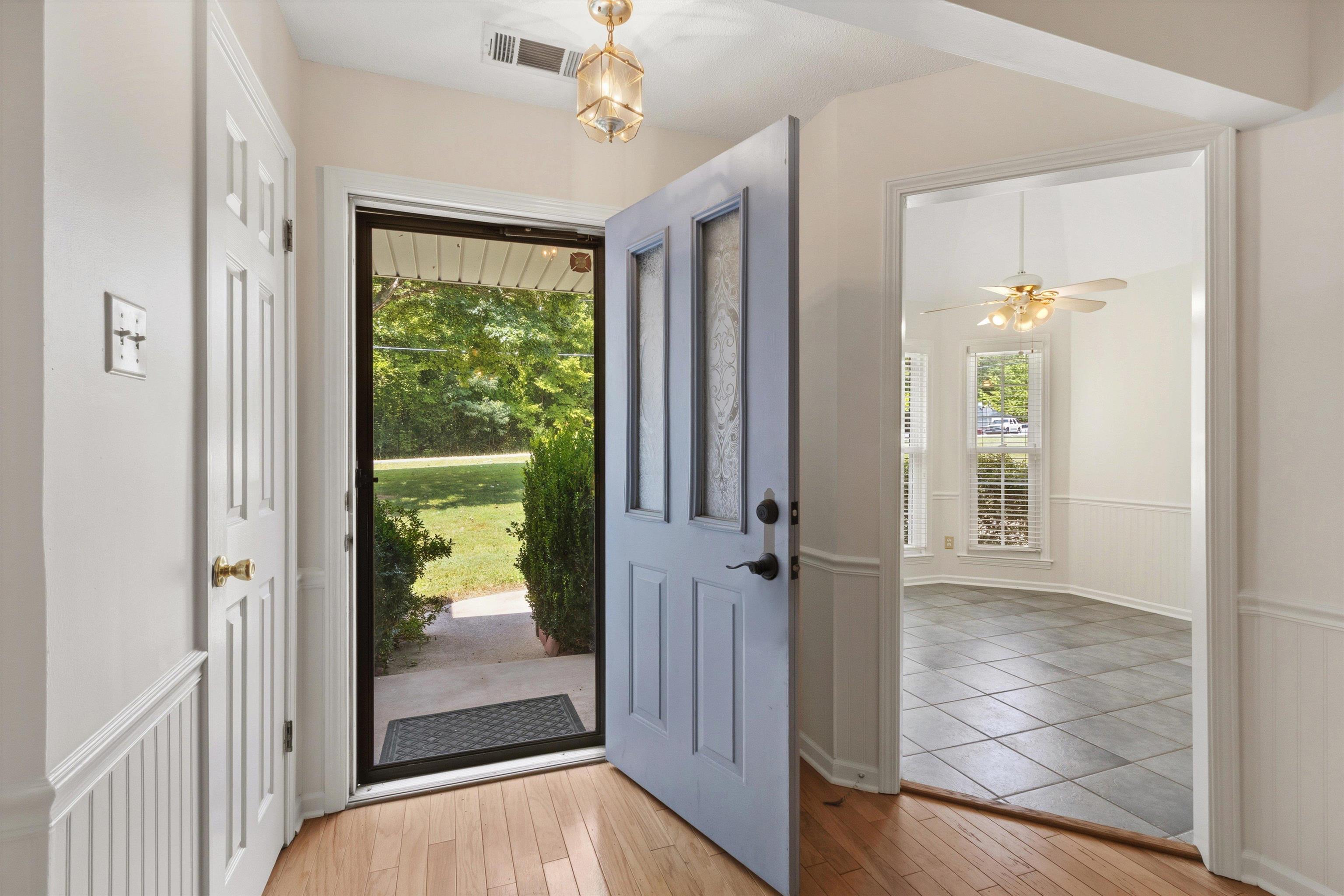 1095 Locke Cuba Road Millington, TN 38053 - Photo 4 of 37 Gallery Image 4