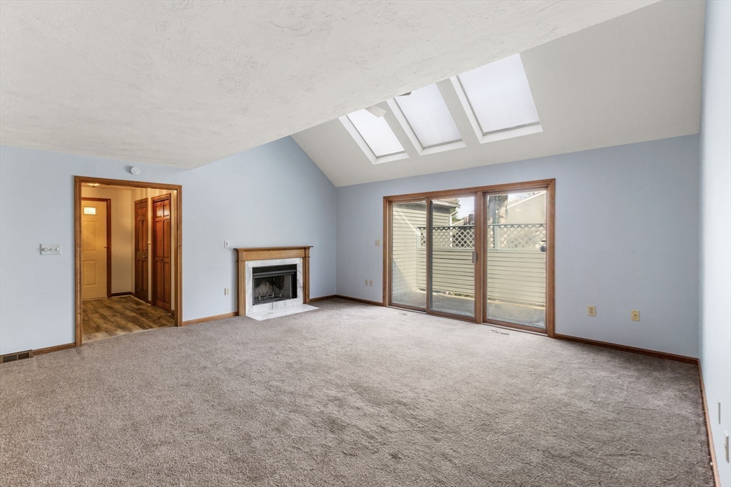 21 Spruce Pond Road, Unit 21 Franklin, MA 02038 - Photo 12 of 30 Gallery Image 12