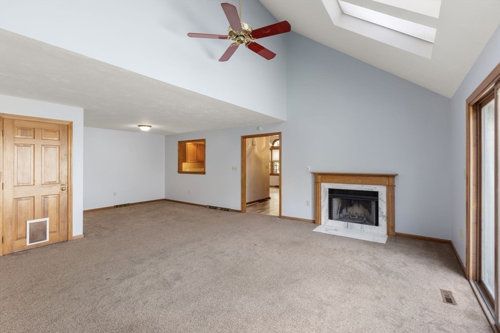 21 Spruce Pond Road, Unit 21 Franklin, MA 02038 - Photo 3 of 30 Gallery Image 3