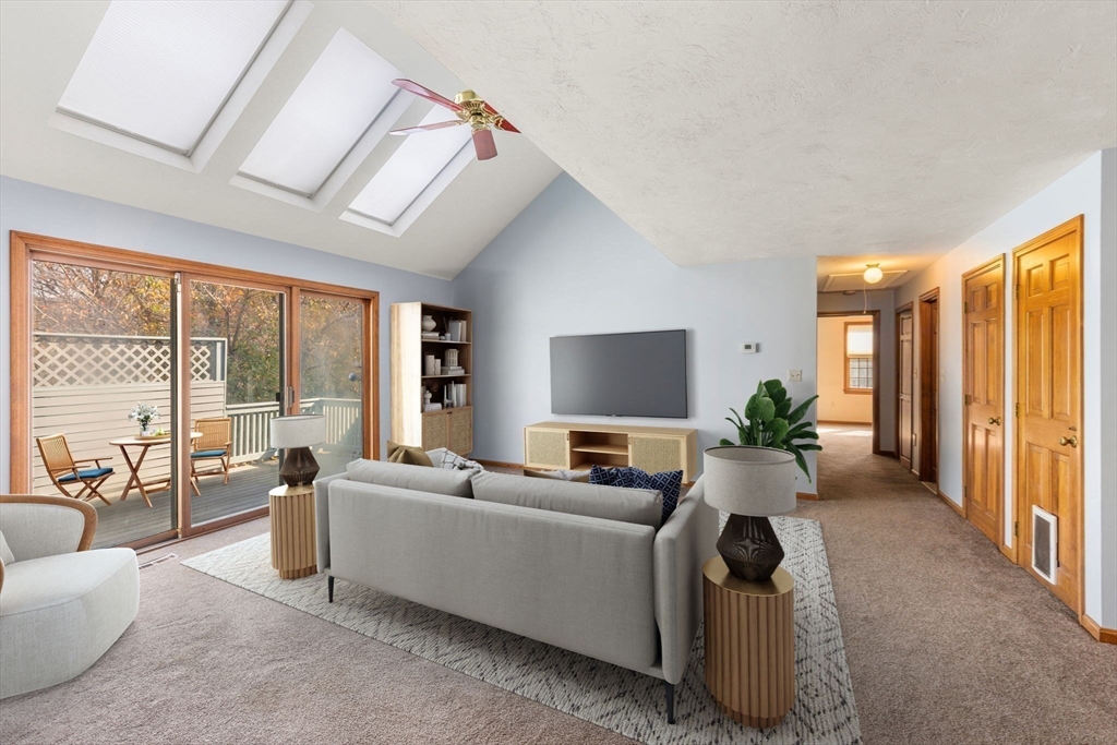 21 Spruce Pond Road, Unit 21 Franklin, MA 02038 - Photo 4 of 30 Gallery Image 4