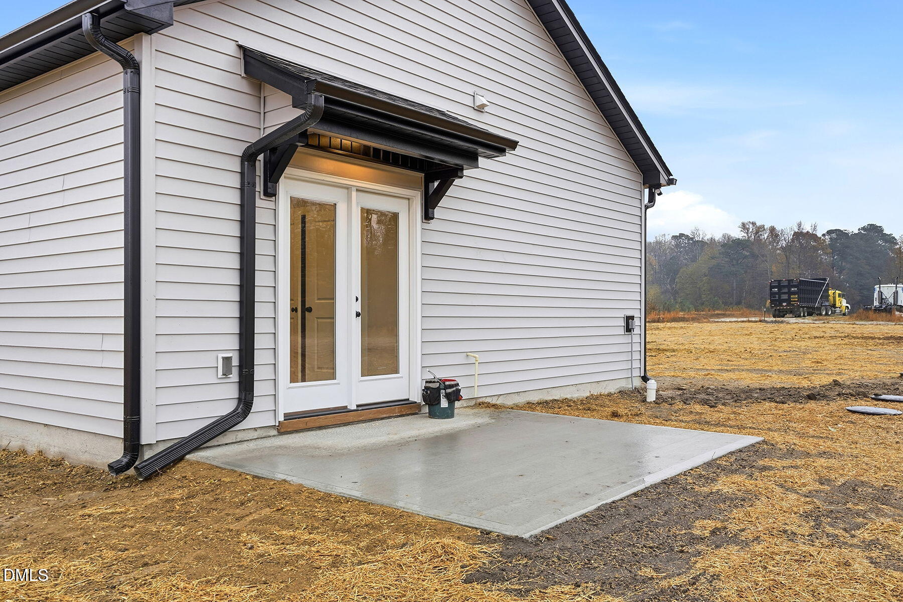 1029 Jada Allen Road Dunn, NC 28334 - Photo 29 of 31 a view of a backyard with pool