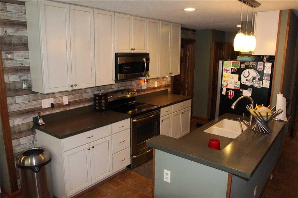 7121 Rinnie Seitz Road Nashville, IN 47448 - Photo 11 of 46