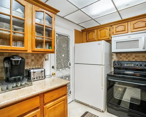 $129,500 | 16750 Northeast 14th Avenue, Unit 212, Miami, FL 33162