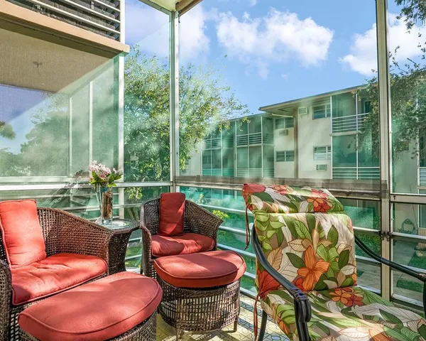 $129,500 | 16750 Northeast 14th Avenue, Unit 212, Miami, FL 33162