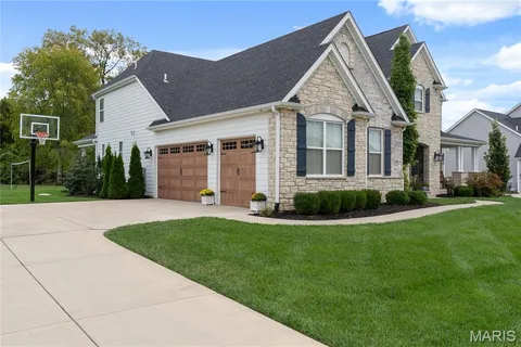 $1,425,000 | 6109 Knights Table Court, St. Charles, MO 63304