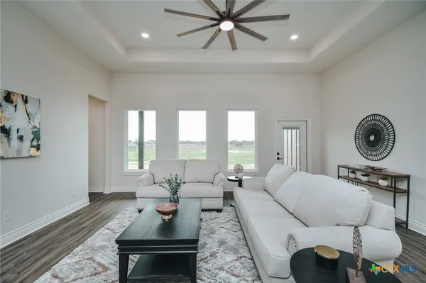 $428,885 | 321 Whitetail Lane, Victoria, TX 77905