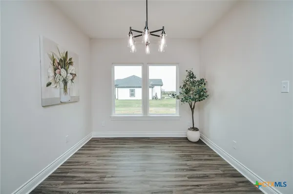 $428,885 | 321 Whitetail Lane, Victoria, TX 77905