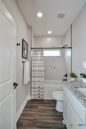 $428,885 | 321 Whitetail Lane, Victoria, TX 77905