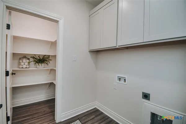 $428,885 | 321 Whitetail Lane, Victoria, TX 77905