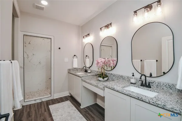 $428,885 | 321 Whitetail Lane, Victoria, TX 77905