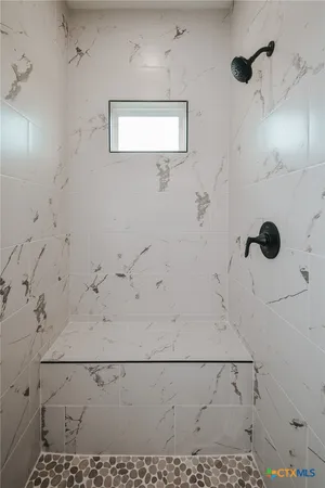 $428,885 | 321 Whitetail Lane, Victoria, TX 77905