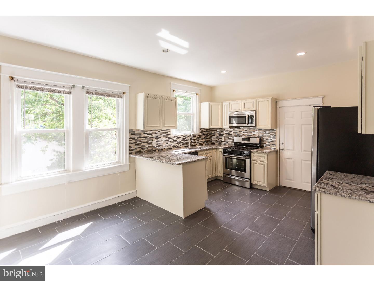 511 Holly Road Yeadon, PA 19050 - Photo 8 of 24