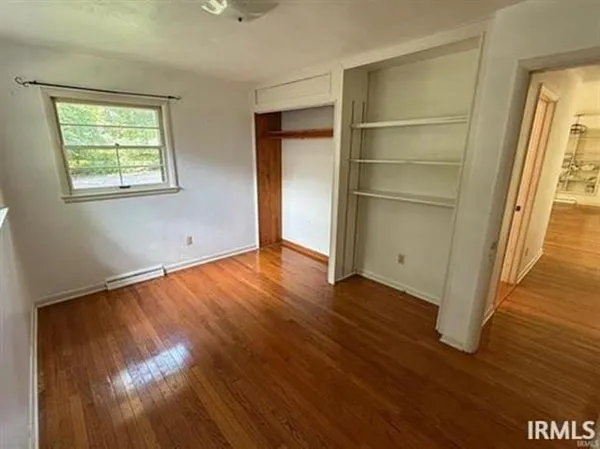 $310,000 | 905 South Eastside Drive, Bloomington, IN 47401