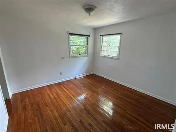 $310,000 | 905 South Eastside Drive, Bloomington, IN 47401