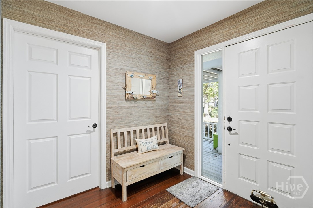 1022 Walthour Road Savannah, GA 31410 - Photo 5 of 41