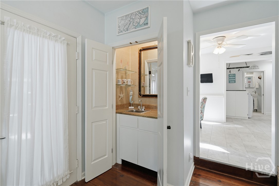 1022 Walthour Road Savannah, GA 31410 - Photo 10 of 41