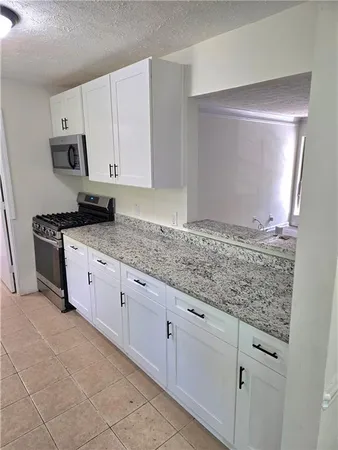 $1,750 | 106 Sterling Court, Alpharetta, GA 30004