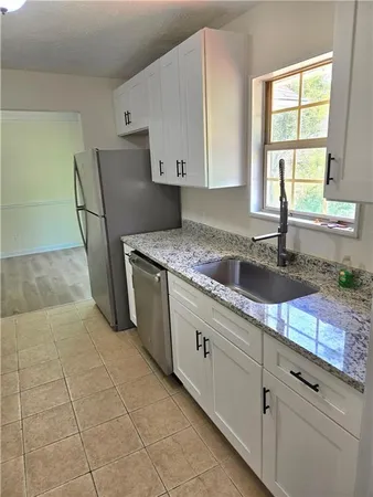 $1,750 | 106 Sterling Court, Alpharetta, GA 30004