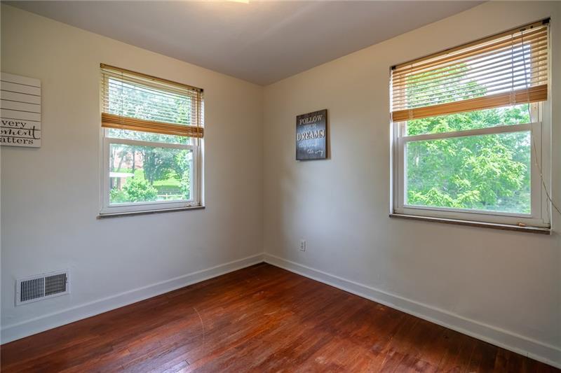 8271 Peebles Road Pittsburgh, PA 15237 - Photo 17 of 25