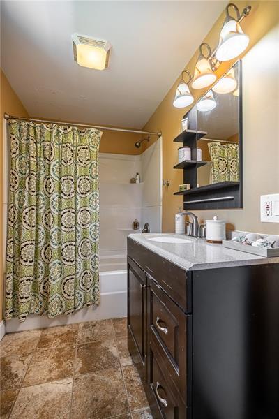 8271 Peebles Road Pittsburgh, PA 15237 - Photo 21 of 25