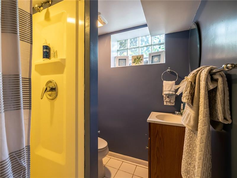 8271 Peebles Road Pittsburgh, PA 15237 - Photo 24 of 25