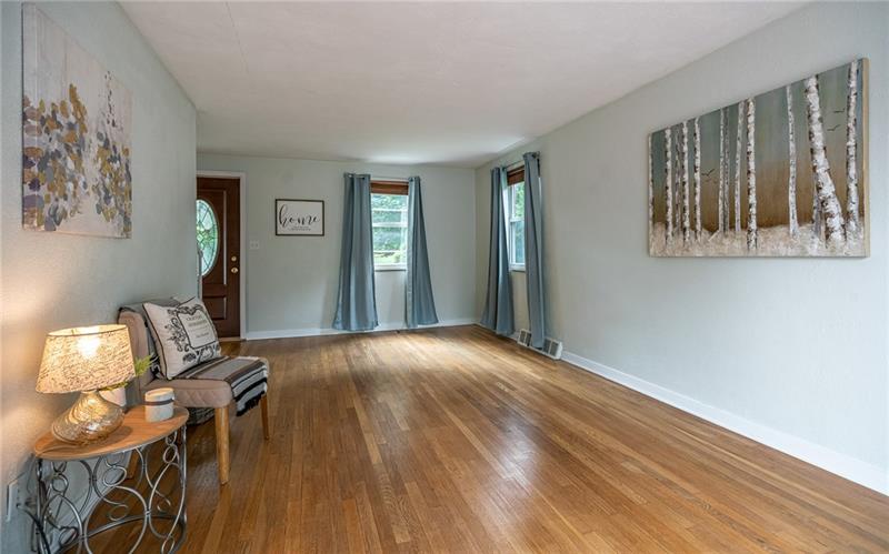 8271 Peebles Road Pittsburgh, PA 15237 - Photo 9 of 25