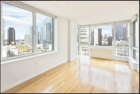 $7,095 | 350 West 37th Street, Unit 22H | Hudson Yards