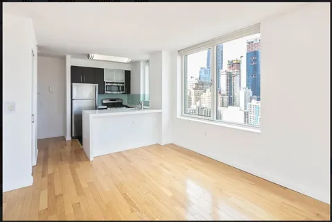 $7,095 | 350 West 37th Street, Unit 22H | Hudson Yards