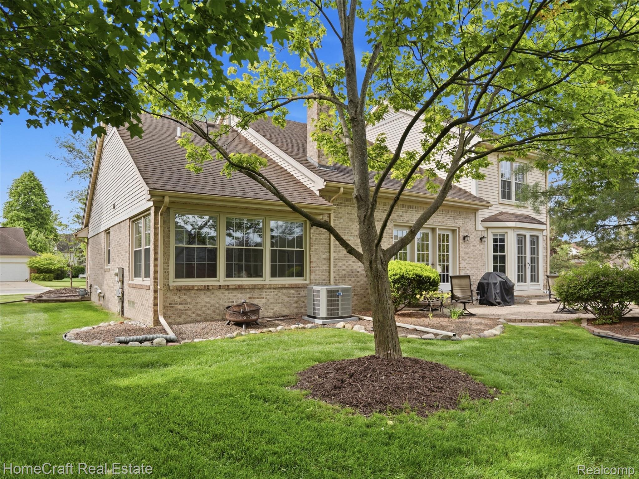 45088 Danbury Road Canton, MI 48188 - Photo 29 of 39 HomeCraft Real Estate