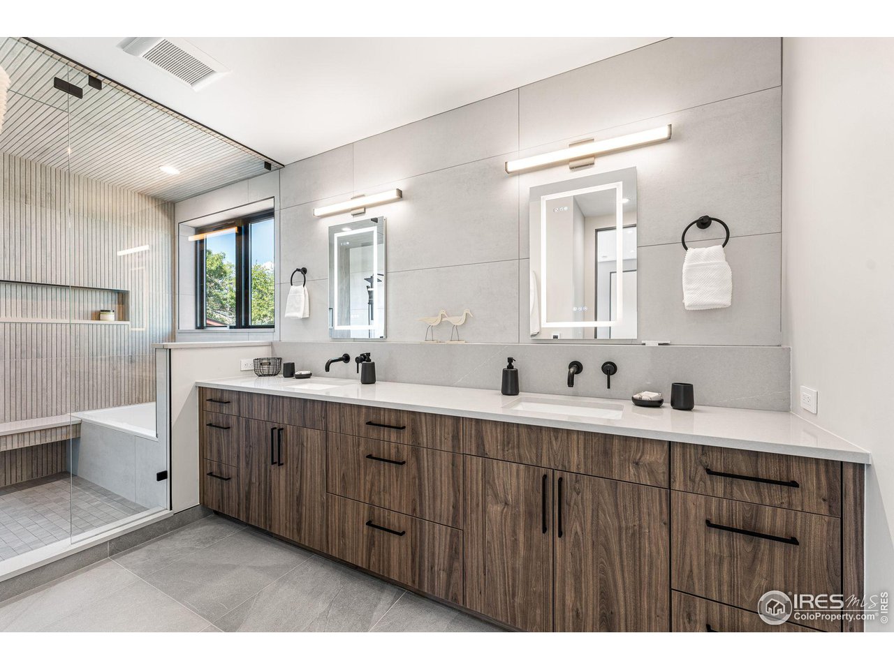 2445 Balsam Drive Boulder, CO 80304 - Photo 26 of 40 Spa-like master bath