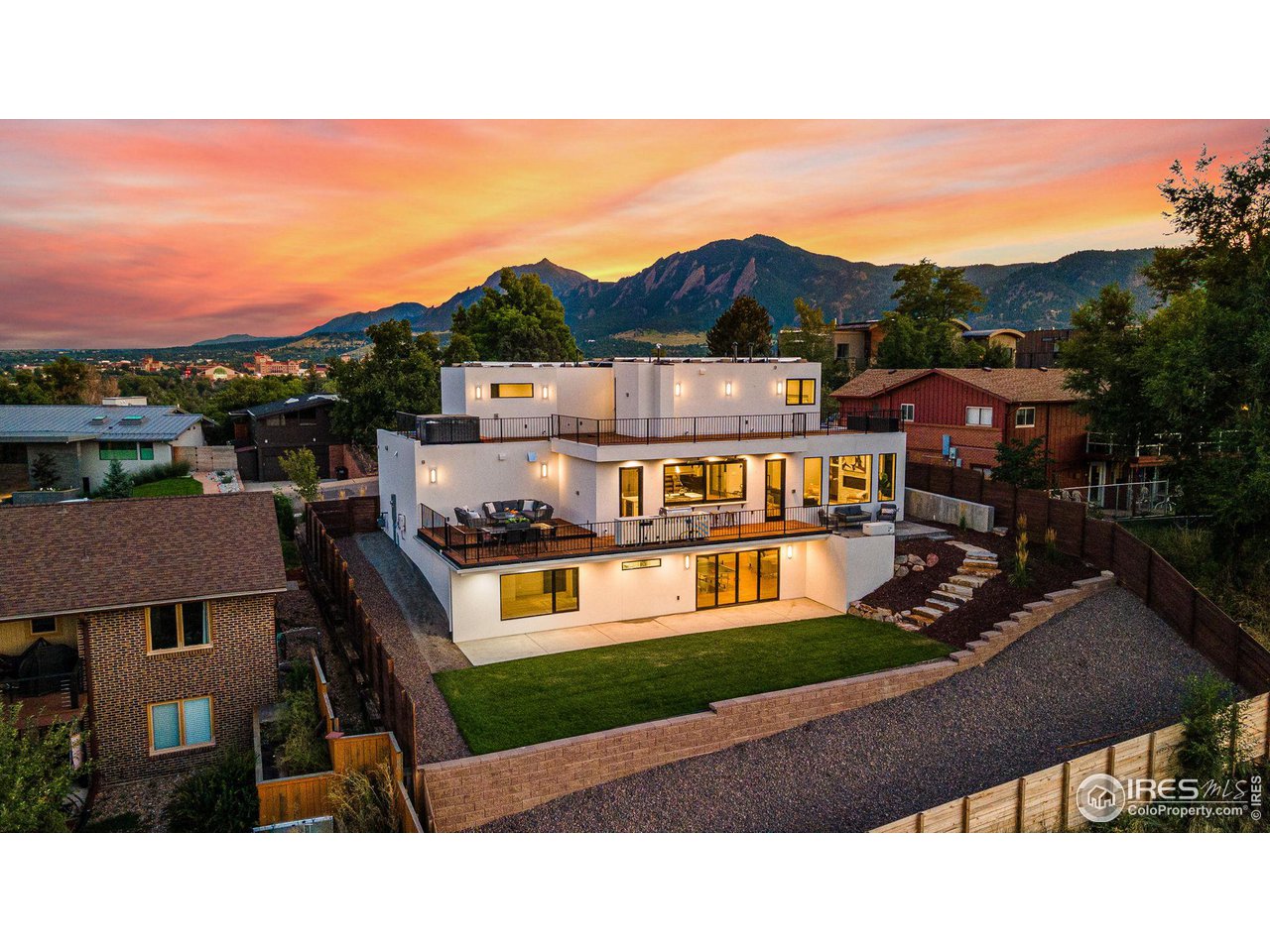 2445 Balsam Drive Boulder, CO 80304 - Photo 3 of 40